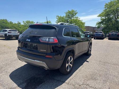 Diamond Black Crystal Pearlcoat 2019 Jeep Cherokee Limited