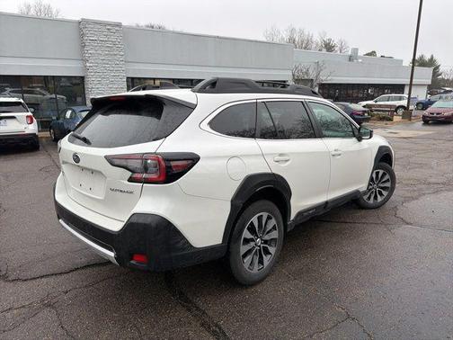 Crystal White Pearl 2023 Subaru Outback Limited