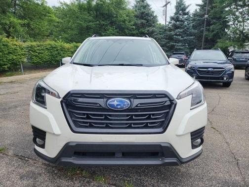 2022 Subaru Forester Premium