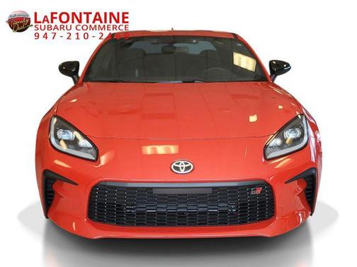 Track bRed 2025 Toyota GR86 Premium