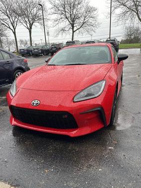 Track bRed 2025 Toyota GR86 Premium