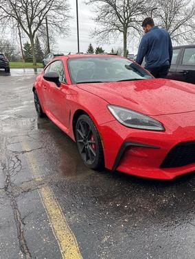 Track bRed 2025 Toyota GR86 Premium