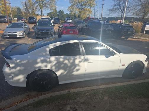 2016 Dodge Charger R/T Scat Pack