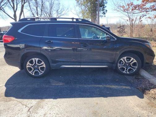 Crystal Black Silica 2023 Subaru Ascent Limited 7-Passenger