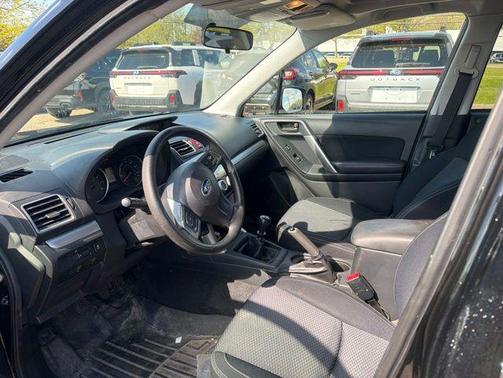Crystal Black Silica 2016 Subaru Forester 2.5i Premium