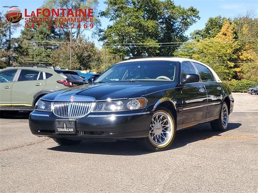 2000 Lincoln Town Car Signature
