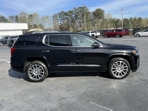 2023 GMC Acadia Denali
