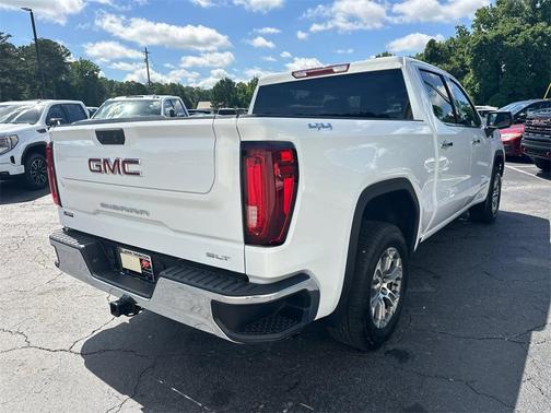 2024 GMC Sierra 1500 SLT