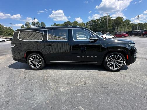 2023 Jeep Grand Wagoneer L Series III