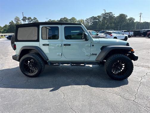 2024 Jeep Wrangler Sport