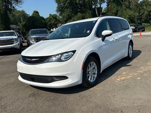 2021 Chrysler Voyager LXI