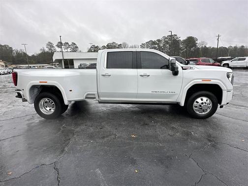 2024 GMC Sierra 3500 Denali