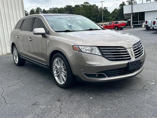 2019 Lincoln MKT Standard