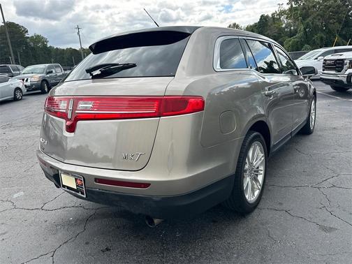 2019 Lincoln MKT Standard