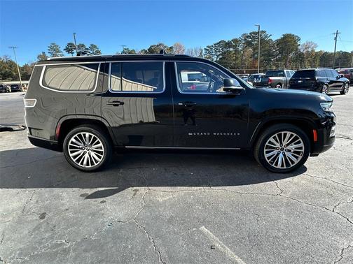 2022 Jeep Grand Wagoneer Series III