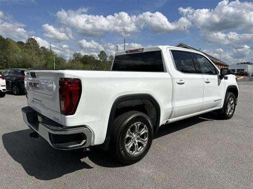 2023 GMC Sierra 1500 SLE