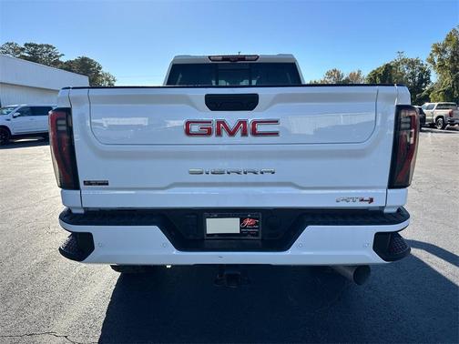 2024 GMC Sierra 2500 AT4