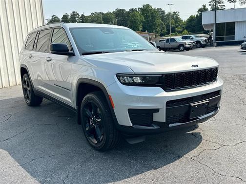 2025 Jeep Grand Cherokee L Laredo