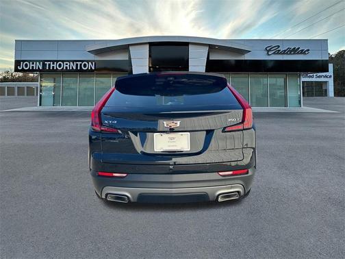 2022 Cadillac XT4 Premium Luxury