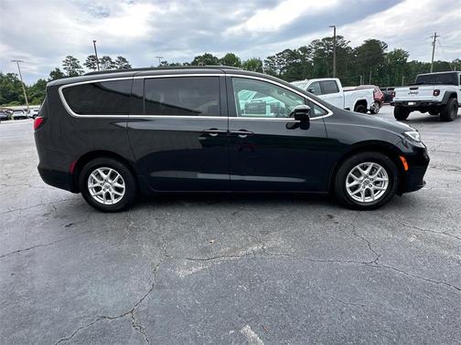 2022 Chrysler Pacifica Touring-L
