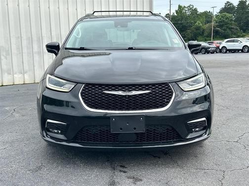 2022 Chrysler Pacifica Touring-L