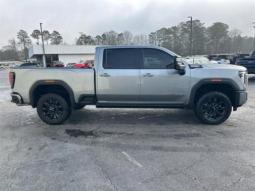2025 GMC Sierra 2500 AT4