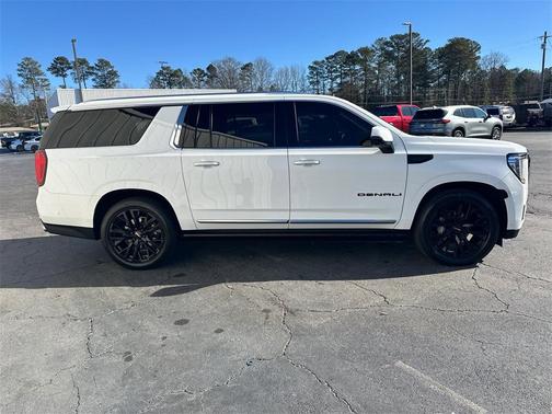 2023 GMC Yukon XL Denali
