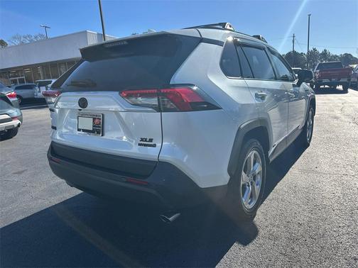 2021 Toyota RAV4 Hybrid XLE Premium