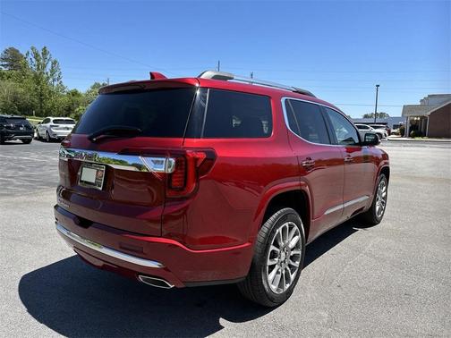 2023 GMC Acadia Denali