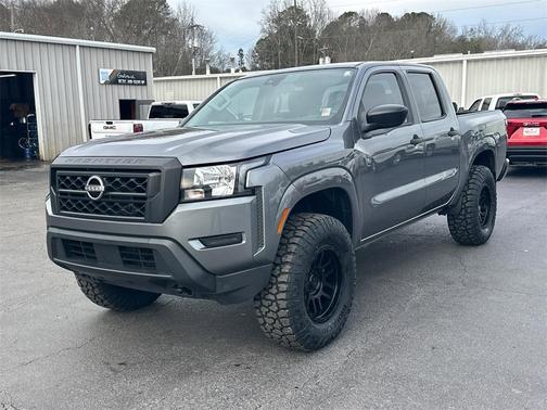 2022 Nissan Frontier S