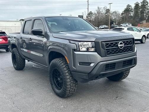 2022 Nissan Frontier S