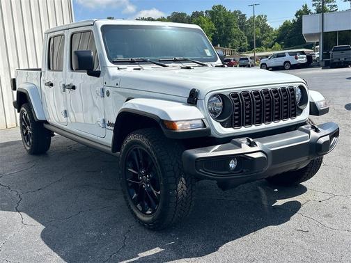 2025 Jeep Gladiator Sport