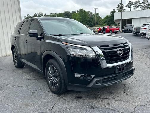 2022 Nissan Pathfinder S