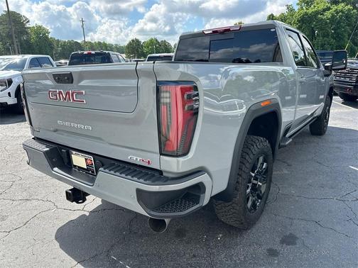 2025 GMC Sierra 2500 AT4