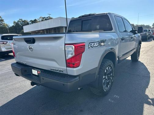 2019 Nissan Titan PRO-4X