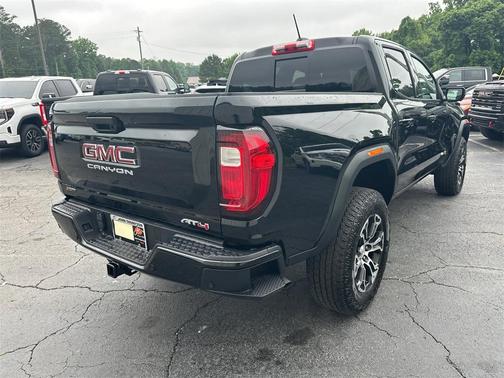 2024 GMC Canyon AT4