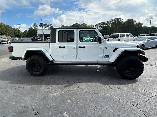 2022 Jeep Gladiator Sport