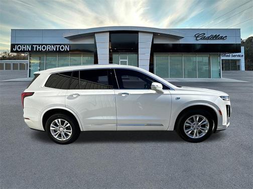 2023 Cadillac XT6 Luxury FWD