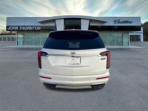 2023 Cadillac XT6 Luxury FWD