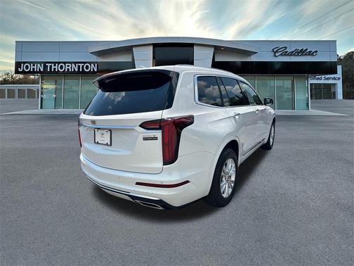 2023 Cadillac XT6 Luxury FWD