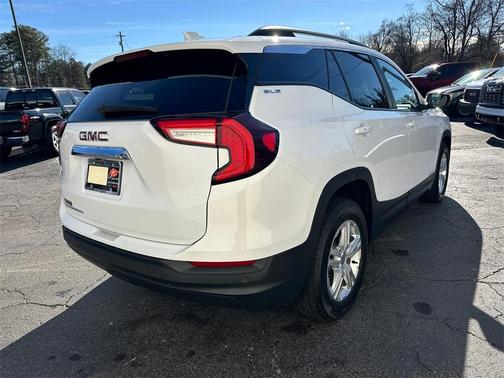 2022 GMC Terrain SLE