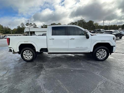 2024 GMC Sierra 2500 Denali