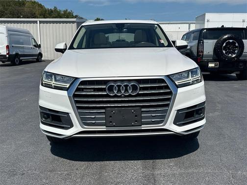 2019 Audi Q7 55 Premium Plus