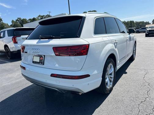 2019 Audi Q7 55 Premium Plus