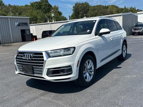 2019 Audi Q7 55 Premium Plus