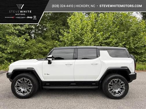 White 2024 GMC HUMMER EV SUV 3X