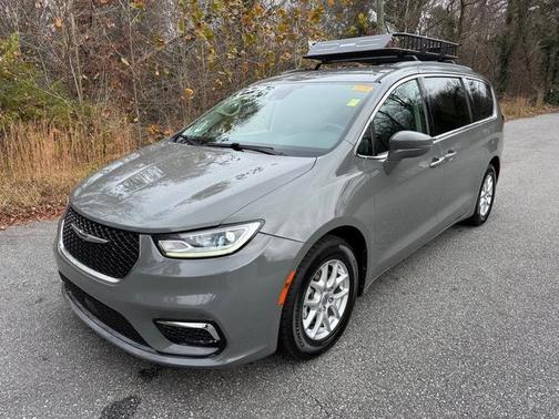 2022 Chrysler Pacifica Touring-L