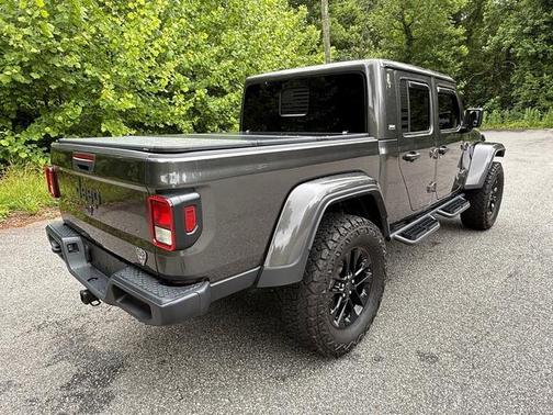 Granite Crystal Clearcoat Metallic 2025 Jeep Gladiator Sport