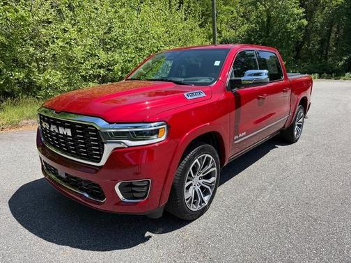 Molten Red Pearlcoat 2026 RAM 1500 Tungsten