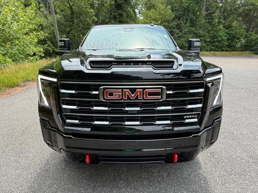 Onyx Black 2025 GMC Sierra 2500 AT4